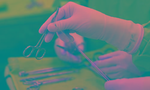 ലോഡ്ജിൽ വെച്ച് യൂ ട്യൂബിൽ നോക്കി ലിംഗമാറ്റ ശസ്ത്രക്രിയ; യുവാവിന് ദാരുണാന്ത്യം ലോഡ്ജിൽ വെച്ച് യൂ ട്യൂബിൽ നോക്കി ലിംഗമാറ്റ ശസ്ത്രക്രിയ; യുവാവിന് ദാരുണാന്ത്യം