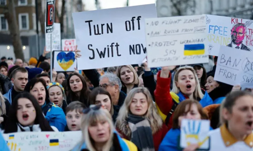 സ്വിഫ്റ്റിൽ നിന്നും റഷ്യയെ പുറത്താക്കി സ്വിഫ്റ്റിൽ നിന്നും റഷ്യയെ പുറത്താക്കി