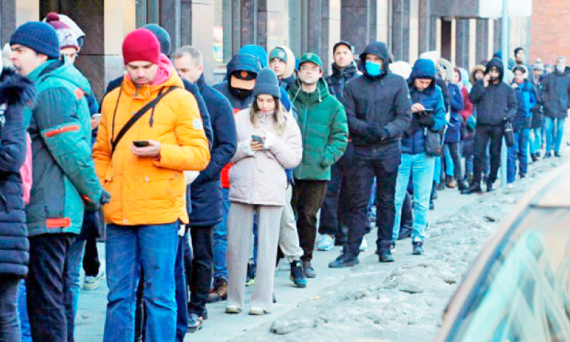 തകർന്നടിഞ്ഞ് റൂബിൾ; പലിശനിരക്ക് ഇരട്ടിയാക്കി റഷ്യ തകർന്നടിഞ്ഞ് റൂബിൾ; പലിശനിരക്ക് ഇരട്ടിയാക്കി റഷ്യ