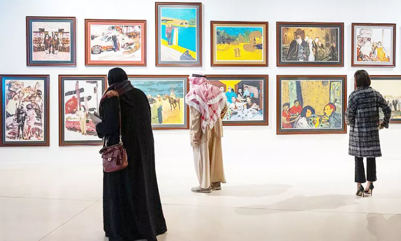 ആ​ഗോ​ള ക​ലാ​ലോ​കം സൃ​ഷ്​​ടി​ച്ച് ദ​റ​ഇ​യ ബി​നാ​ലെ പു​രോ​ഗ​മി​ക്കു​ന്നു