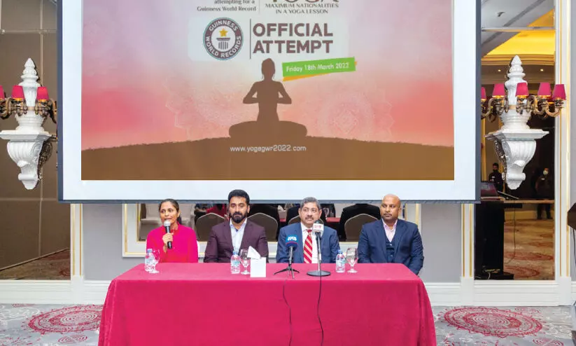 ഗി​ന്ന​സി​ൽ ഇ​ടം​പി​ടി​ക്കാ​ൻ ഖത്തറിൽ യോ​ഗാ​ഭ്യാ​സം