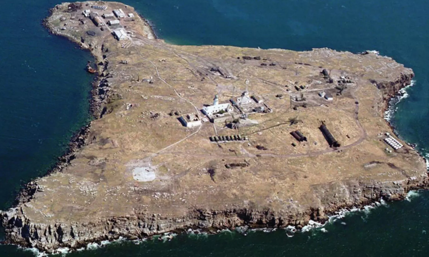 സർപ്പദ്വീപിൽ റഷ്യൻ പടയെ വെല്ലുവിളിച്ച ആ 13 യുക്രെയ്ൻ സൈനികർ ജീവനോടെയുണ്ട്