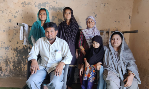 Bilkis Bano and family
