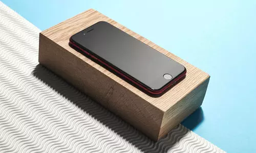 22,522 രൂപയ്ക്ക്​ ഐഫോൺ? ആപ്പിൾ ഞെട്ടിക്കുമെന്ന്​ അനലിസ്റ്റുകൾ, മാർച്ചിലെ ലോഞ്ചിനായി കാത്ത്​ ടെക്​ ലോകം