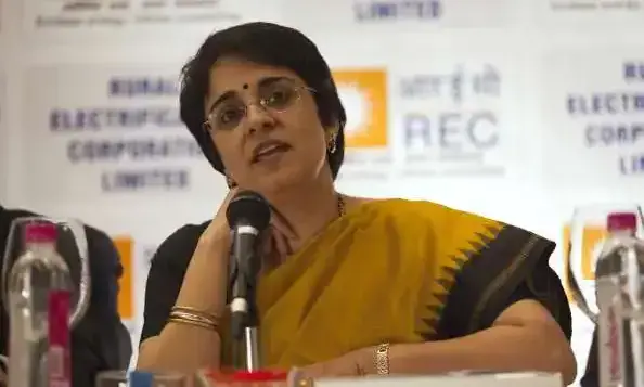 മാധബി പുരി ബച്ച് സെബിയുടെ ആദ്യ വനിത അധ്യക്ഷ