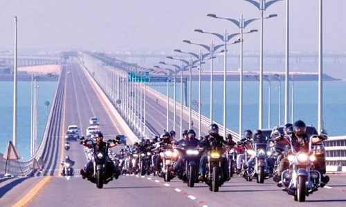 ജാ​ബി​ർ പാ​ല​ത്തി​ൽ ഹാ​ർ​​ലി ഡേ​വി​ഡ്​​സ​ൺ ബൈ​ക്ക്​ റാ​ലി