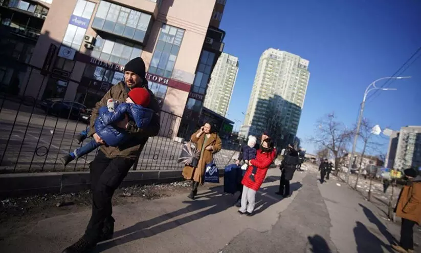 മുഴുവൻ ഇന്ത്യക്കാരും അടിയന്തരമായി കിയവ് വിടണമെന്ന് എംബസി മുഴുവൻ ഇന്ത്യക്കാരും അടിയന്തരമായി കിയവ് വിടണമെന്ന് എംബസി
