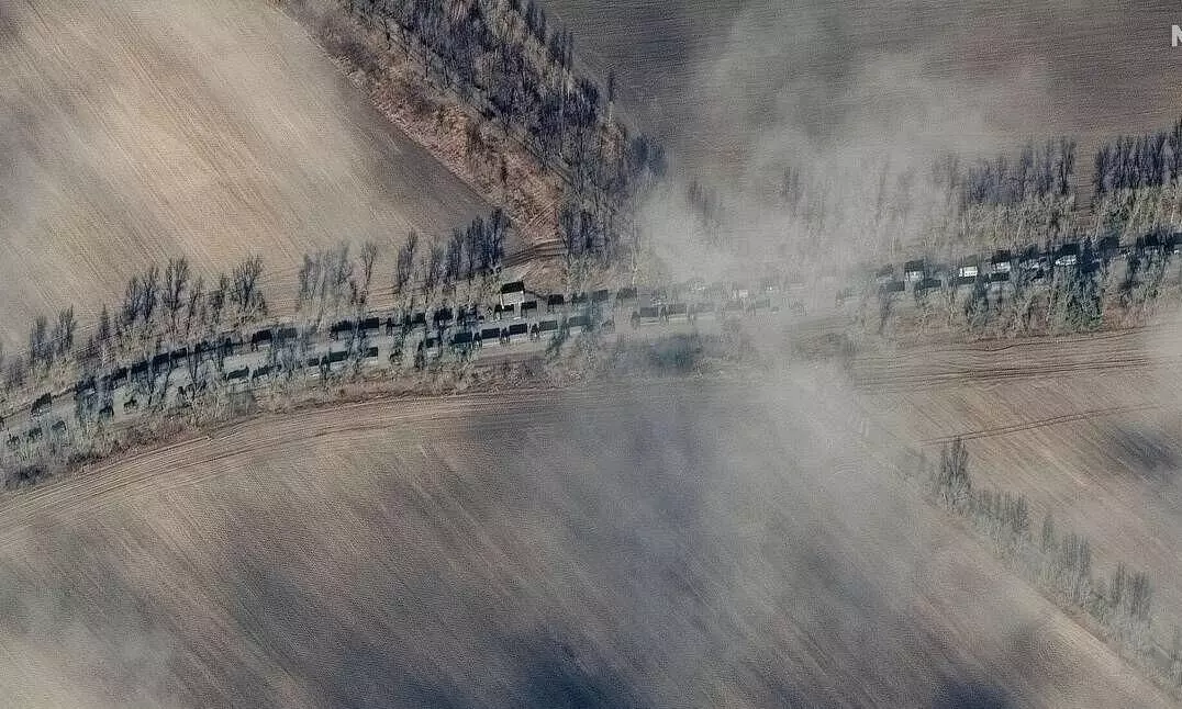 റഷ്യയുടെ വൻ സൈനിക വാഹനവ്യൂഹം കിയവിലേക്ക്; ഷെല്ലാക്രണം കടുപ്പിച്ചു റഷ്യയുടെ വൻ സൈനിക വാഹനവ്യൂഹം കിയവിലേക്ക്; ഷെല്ലാക്രണം കടുപ്പിച്ചു