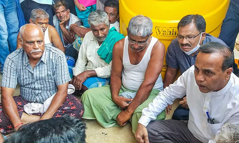 എംബസിയിൽനിന്ന് സഹായം ലഭിച്ചില്ലെന്ന് നവീന്‍റെ പിതാവ്