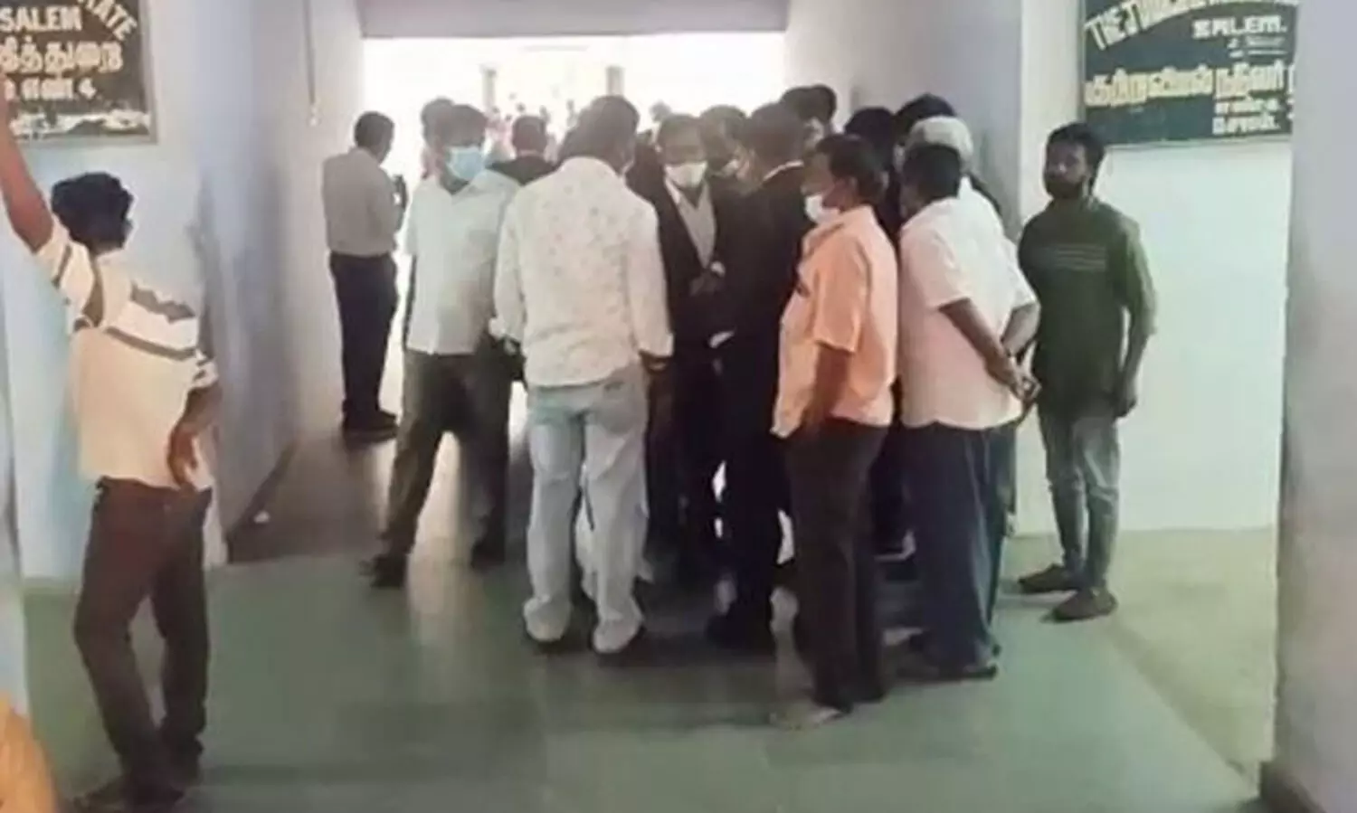 സേലത്ത്​ ജുഡീഷ്യൽ മജിസ്‌ട്രേറ്റിന്​ കത്തിക്കുത്തേറ്റു; കോടതി ജീവനക്കാരൻ അറസ്റ്റിൽ