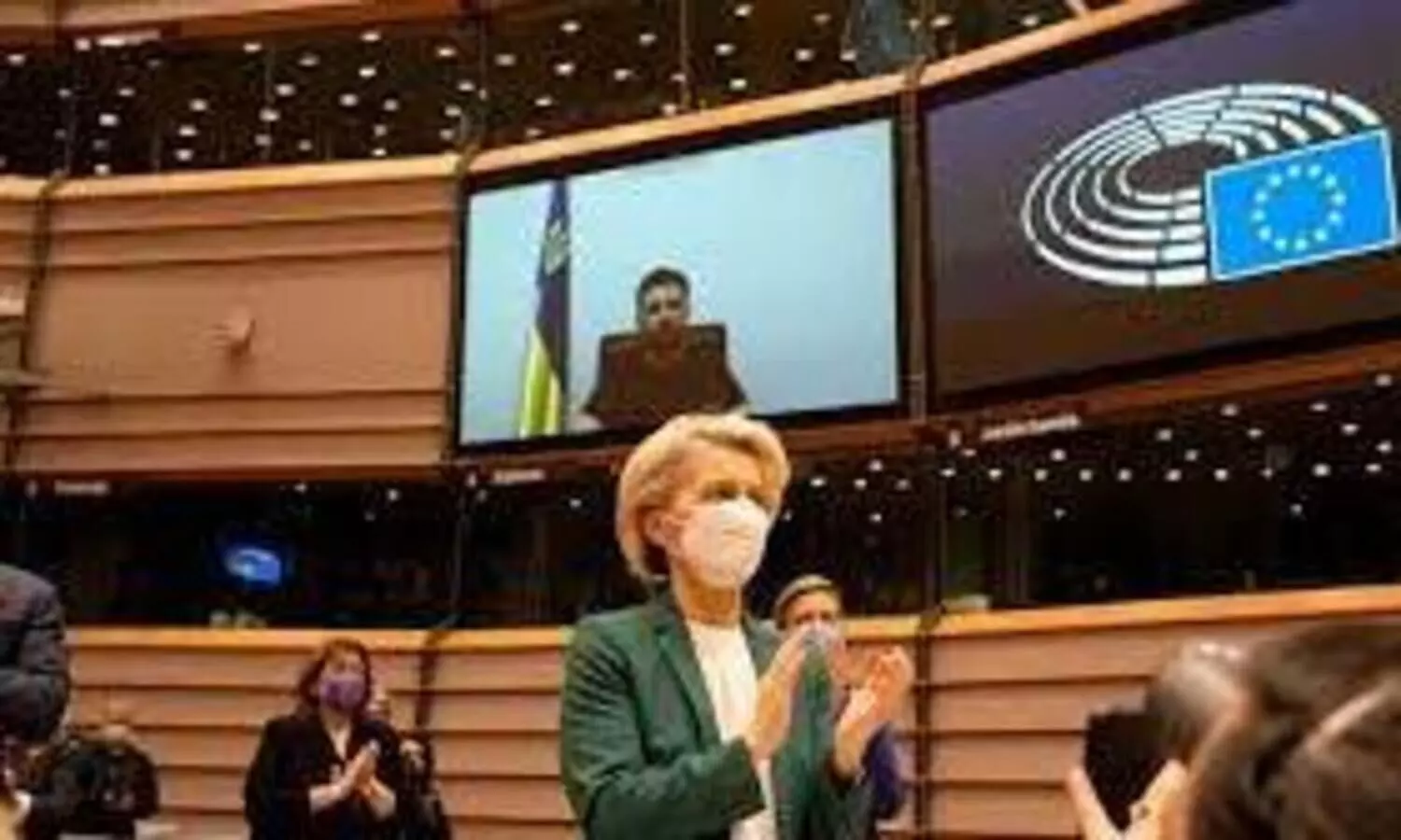 നിങ്ങൾ യുക്രെയ്നൊപ്പമാണെന്ന് തെളിയിക്കു; യൂറോപ്യൻ പാർലമെന്‍റിനോട് സെലൻസ്കി