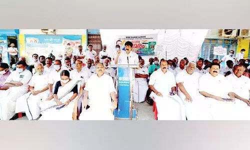 ക​ര്‍ഷ​ക​രെ തെ​രു​വി​ലി​റ​ക്കാ​ന്‍ അ​നു​വ​ദി​ക്കി​ല്ല -അ​ഡ്വ. ടി. ​സി​ദ്ദീ​ഖ്