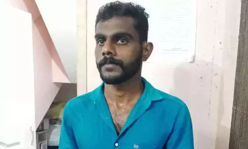 സഹപ്രവര്ത്തകയുടെ മകളെ പീഡിപ്പിച്ച യൂത്ത് കോണ്ഗ്രസ് നേതാവ് പിടിയില് സഹപ്രവര്ത്തകയുടെ മകളെ പീഡിപ്പിച്ച യൂത്ത് കോണ്ഗ്രസ് നേതാവ് പിടിയില്