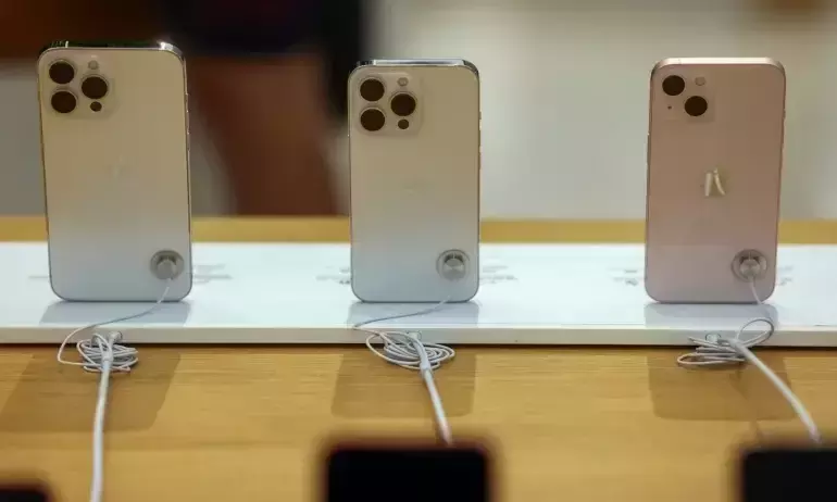 റഷ്യയിലെ വിൽപന നിർത്തിവെച്ച് ആപ്പിൾ; ഉപരോധങ്ങൾ ഏറുന്നു