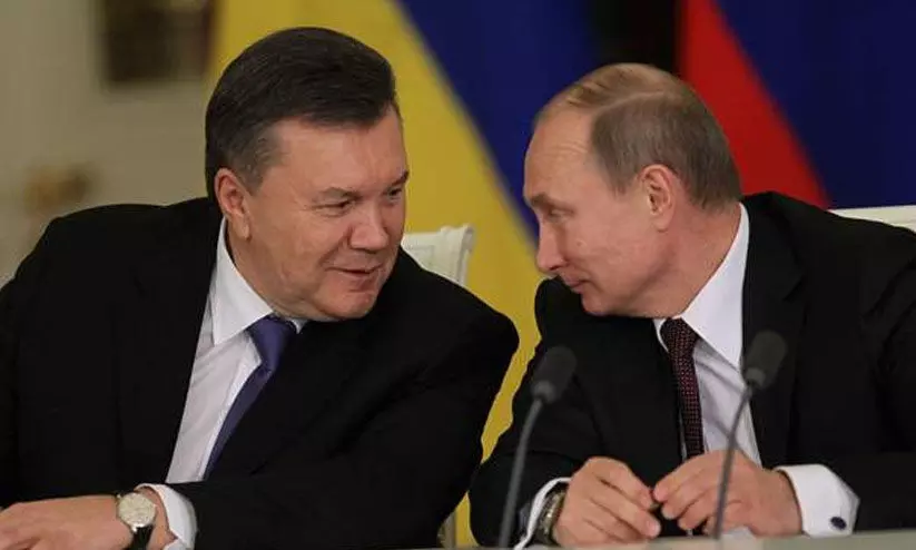 സെലൻസ്കിയെ അട്ടിമറിക്കാൻ റഷ്യൻ നീക്കം; മുൻ യുക്രെയ്ൻ പ്രസിഡന്റ് യാനുക്കോവിച്ച് ബെലറൂസിൽ സെലൻസ്കിയെ അട്ടിമറിക്കാൻ റഷ്യൻ നീക്കം; മുൻ യുക്രെയ്ൻ പ്രസിഡന്റ് യാനുക്കോവിച്ച് ബെലറൂസിൽ