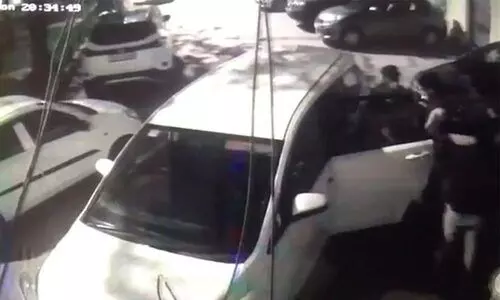 ഡൽഹിയിൽ തന്‍റെ മൂന്ന് അതിഥികളെയും ഡ്രൈവറെയും തട്ടിക്കൊണ്ടുപോയതായി മുൻ ആന്ധ്രാപ്രദേശ് എം.പി