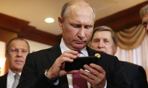 റഷ്യക്കാർക്ക് ഇനിമുതൽ ഐഫോണില്ല..? ഓൺലൈൻ വിൽപ്പന നിർത്തി ആപ്പിൾ