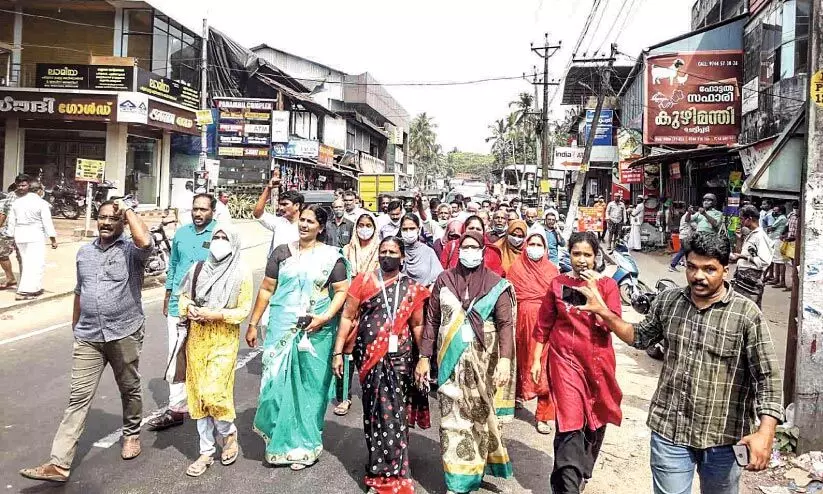 Protest against Silver Line