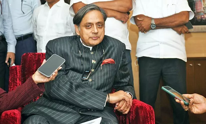 യുക്രെയ്ൻ: ഇന്ത്യയുടെ ഒഴിപ്പിക്കൽ നടപടി വൈകി -ശശിതരൂർ എം.പി