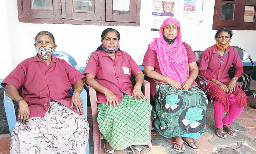 Fifty four days have passed since the dismissal of the cleaning workers