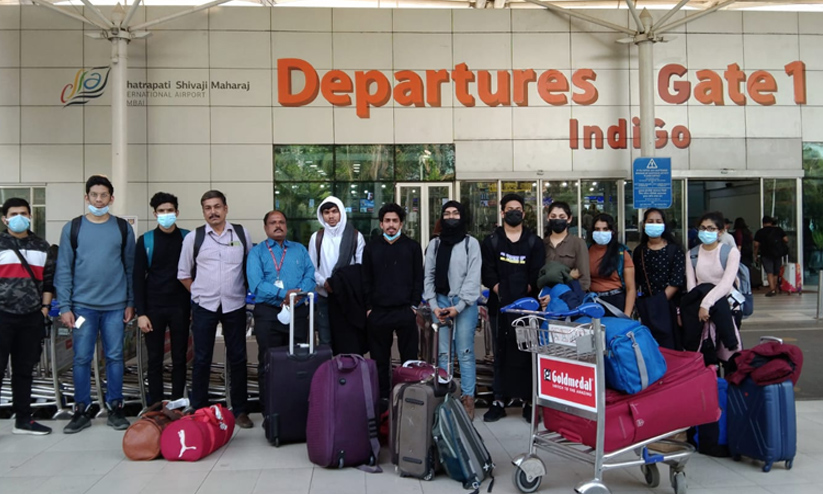 യുക്രെയ്നിൽനിന്ന് മുംബൈയിലെത്തിയത് 15 മലയാളി വിദ്യാർഥികൾ