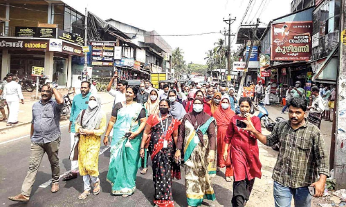 Protest against Silver Line