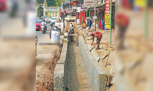 കൊടുവള്ളിയിൽ 72 ലക്ഷം രൂപ ചെലവിൽ  ഓവുചാൽ നവീകരണം ആരംഭിച്ചു