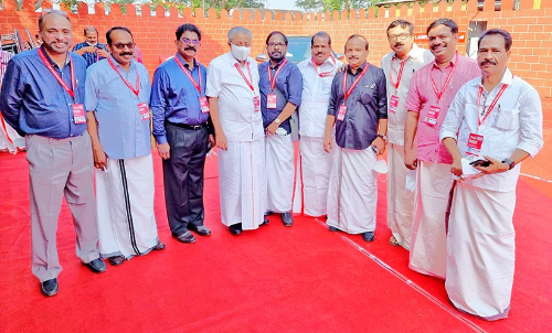 സി.പി.എം സംസ്ഥാന സമ്മേളനം: ഗൾഫിൽനിന്ന് പ്രതിനിധികളായി ഒമ്പതുപേർ സി.പി.എം സംസ്ഥാന സമ്മേളനം: ഗൾഫിൽനിന്ന് പ്രതിനിധികളായി ഒമ്പതുപേർ