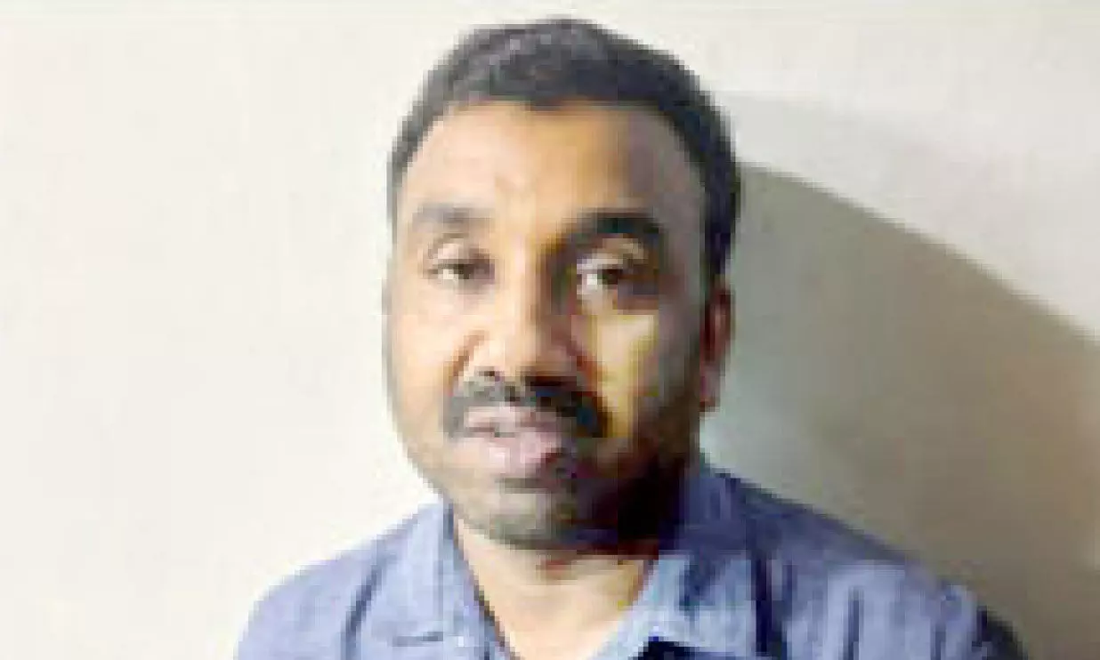 ബാങ്കിൽ നിന്ന് ഒരുകോടി തട്ടിയ കേസിൽ ഒരാൾ കൂടി അറസ്റ്റിൽ ബാങ്കിൽ നിന്ന് ഒരുകോടി തട്ടിയ കേസിൽ ഒരാൾ കൂടി അറസ്റ്റിൽ