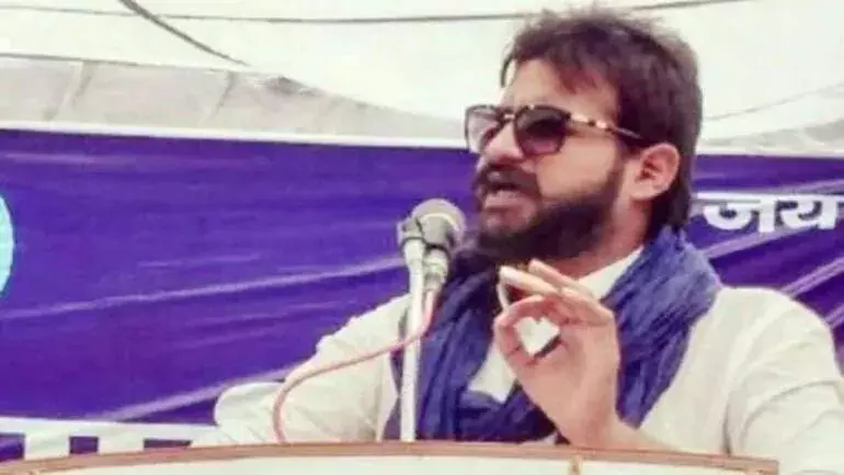 പ്രസംഗത്തിനിടെ സർക്കാർ ഉദ്യോഗസ്ഥരെ ഭീഷണിപ്പെടുത്തിയതിന് എസ്.പി സഖ്യത്തിലെ സ്ഥാനാർഥിക്കെതിരെ ഉത്തർപ്രദേശിൽ കേസ് പ്രസംഗത്തിനിടെ സർക്കാർ ഉദ്യോഗസ്ഥരെ ഭീഷണിപ്പെടുത്തിയതിന് എസ്.പി സഖ്യത്തിലെ സ്ഥാനാർഥിക്കെതിരെ ഉത്തർപ്രദേശിൽ കേസ്