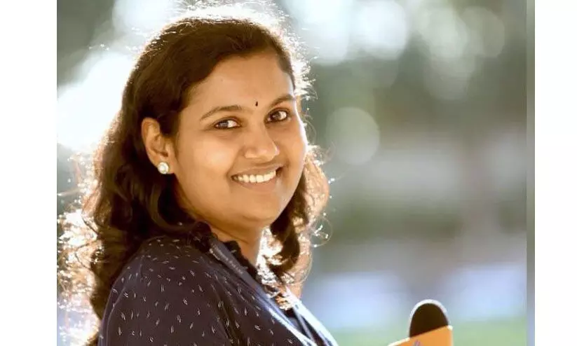 ഏഷ്യാനെറ്റ് ന്യൂസ് സീനിയർ പ്രൊഡ്യൂസർ ശോഭാ ശേഖർ അന്തരിച്ചു ഏഷ്യാനെറ്റ് ന്യൂസ് സീനിയർ പ്രൊഡ്യൂസർ ശോഭാ ശേഖർ അന്തരിച്ചു