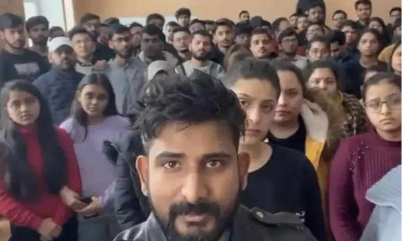 യുക്രെയ്നിലെ യുദ്ധമേഖലയിൽ ഇപ്പോഴും 1000 ഇന്ത്യക്കാർ കുടുങ്ങികിടക്കുന്നു -കേന്ദ്ര സർക്കാർ