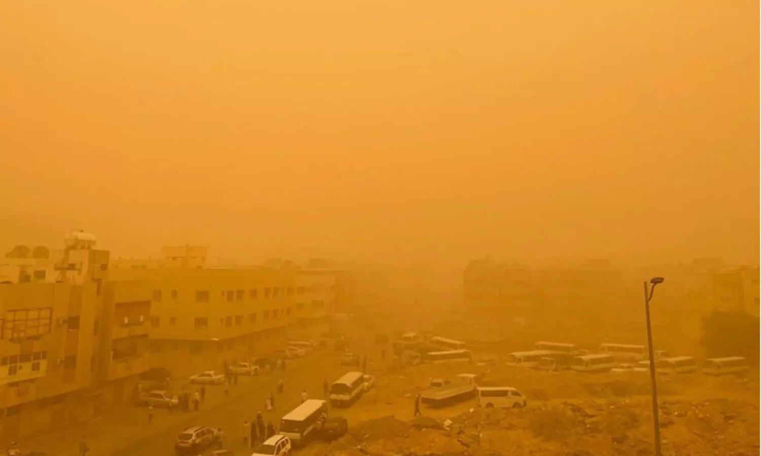 സൗദി കാലാവസ്ഥയിൽ മാറ്റം; വ്യാപക പൊടിക്കാറ്റ്​