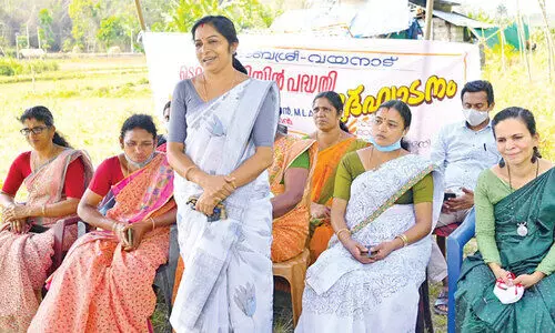 കാടിറങ്ങേണ്ട; വിദഗ്ധ ചികിത്സ വിളിപ്പുറത്തുണ്ട്... കാടിറങ്ങേണ്ട; വിദഗ്ധ ചികിത്സ വിളിപ്പുറത്തുണ്ട്...