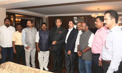 ശശി തരൂർ എം.പിയുമായി കൂടിക്കാഴ്ച