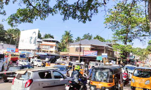 മണ്ണന്തല മുതൽ തൈക്കാട് വരെ; അപകടത്തിന്‍റെയും അവഗണനയുടെയും 15 കിലോമീറ്റർ