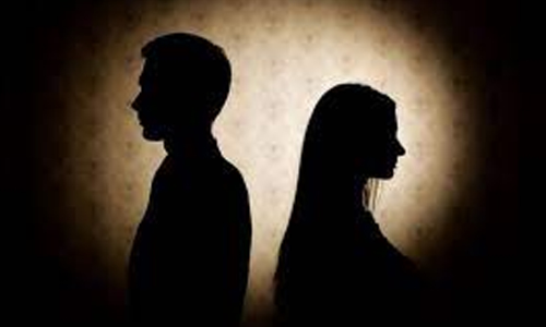 വിവാഹ ബന്ധം വേർപ്പെടുത്തിയ സ്ത്രീയുടെ സ്വത്ത് കൈവശം വെക്കാൻ മുൻഭർത്താവിന് അവകാശമില്ല -കർണാടക ഹൈകോടതി