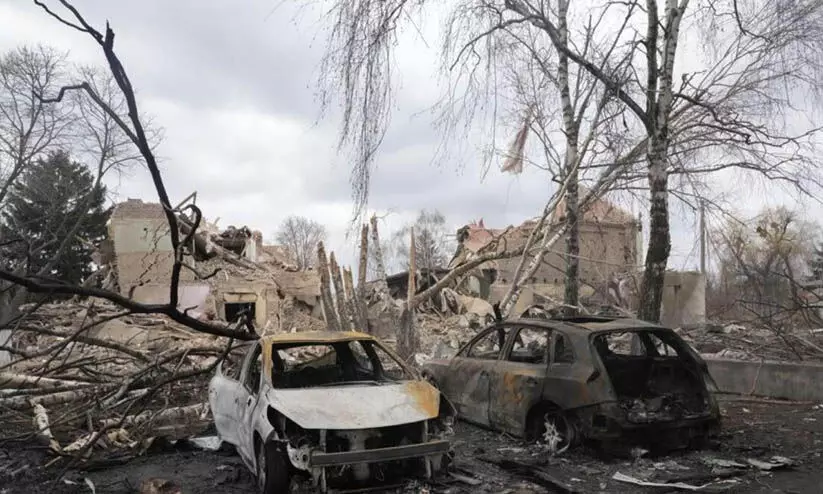 യുക്രെയ്ൻ നഗരങ്ങളിൽ ആക്രമണം ശക്തം; മരിയുപോൾ റഷ്യൻ സേന വളഞ്ഞു യുക്രെയ്ൻ നഗരങ്ങളിൽ ആക്രമണം ശക്തം; മരിയുപോൾ റഷ്യൻ സേന വളഞ്ഞു