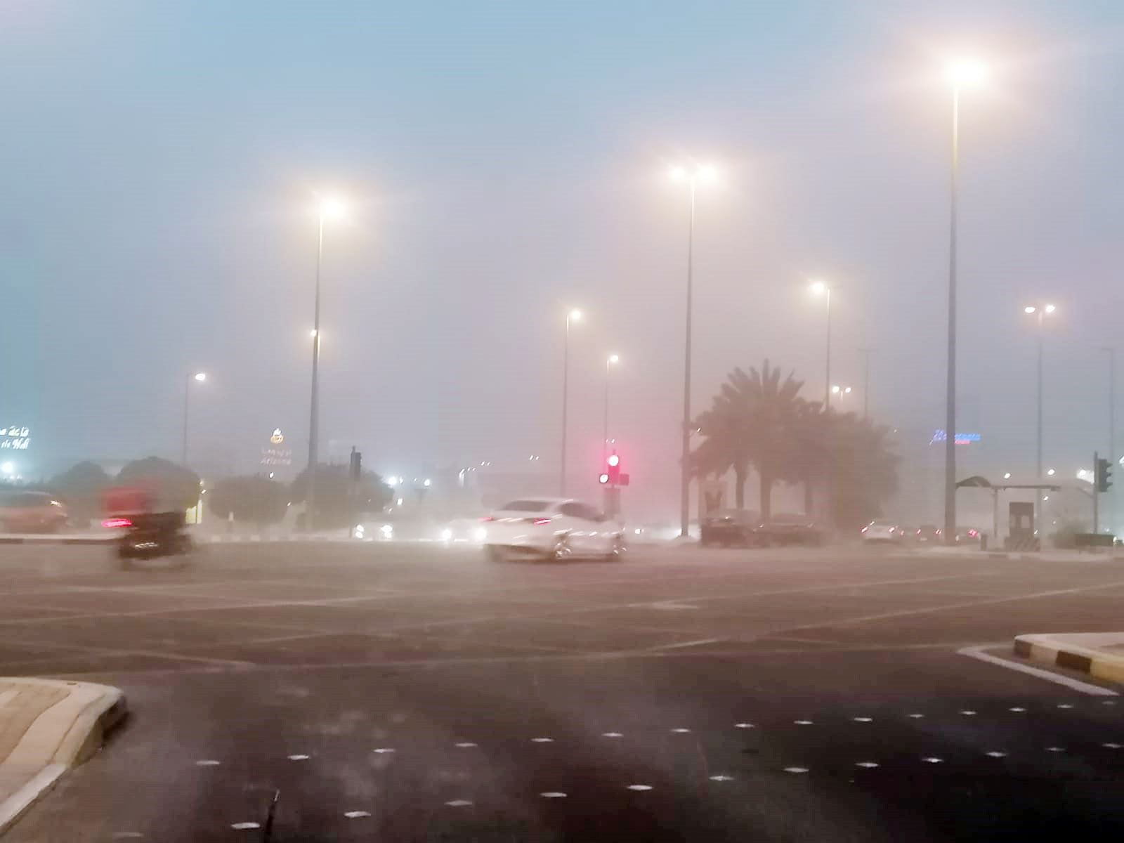 ബഹ്റൈനിൽ ശക്തമായ പൊടിക്കാറ്റ് ബഹ്റൈനിൽ ശക്തമായ പൊടിക്കാറ്റ്