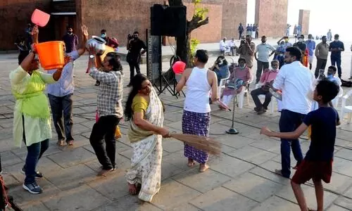 ശ്രദ്ധേയമായി തെരുവ് നാടകം THEY