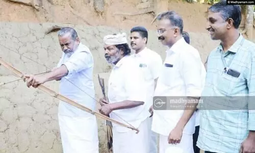 മഞ്ഞിൽ പ്രസാദമായി മന്ത്രി; അറിവുകളുടെ അറ തുറന്ന് രാമൻ