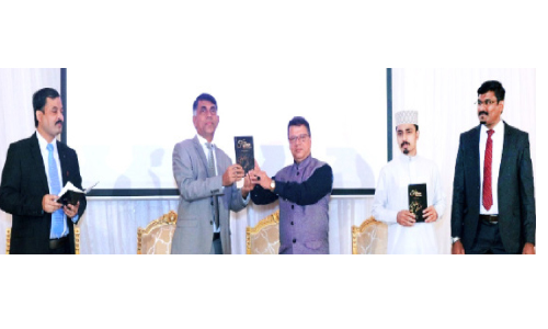 ഖ​ദീ​ജ നാ​ഫി​ല​യു​ടെ ദ ​ഫി​ഫ്റ്റീ​ൻ ഡേ​യ്സ് ടു ​കൗ​ണ്ട് പു​സ്ത​കം പ്ര​കാ​ശ​നം ചെ​യ്തു