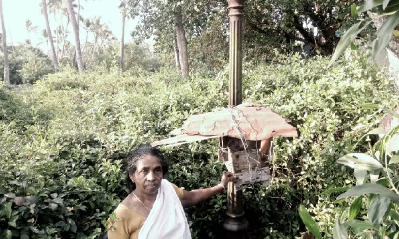 ആ കാവൽവിളക്ക് ചന്ദ്രമതിയുടേതല്ല