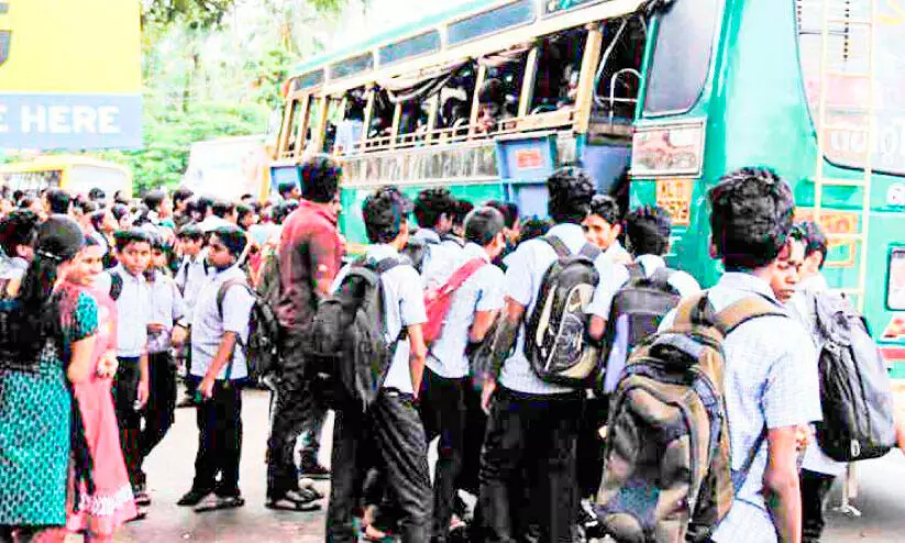 വിദ്യാർഥി യാത്ര നിരക്ക് നിർണയം സർക്കാറിന് കീറാമുട്ടി വിദ്യാർഥി യാത്ര നിരക്ക് നിർണയം സർക്കാറിന് കീറാമുട്ടി