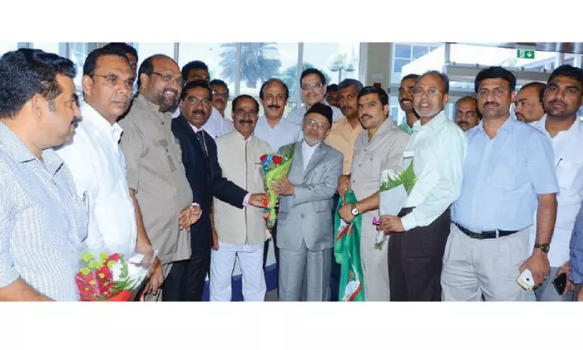 പ്രവാസ ലോകത്തെ കണ്ണീരിലാഴ്ത്തി തങ്ങളുടെ വിയോഗം പ്രവാസ ലോകത്തെ കണ്ണീരിലാഴ്ത്തി തങ്ങളുടെ വിയോഗം