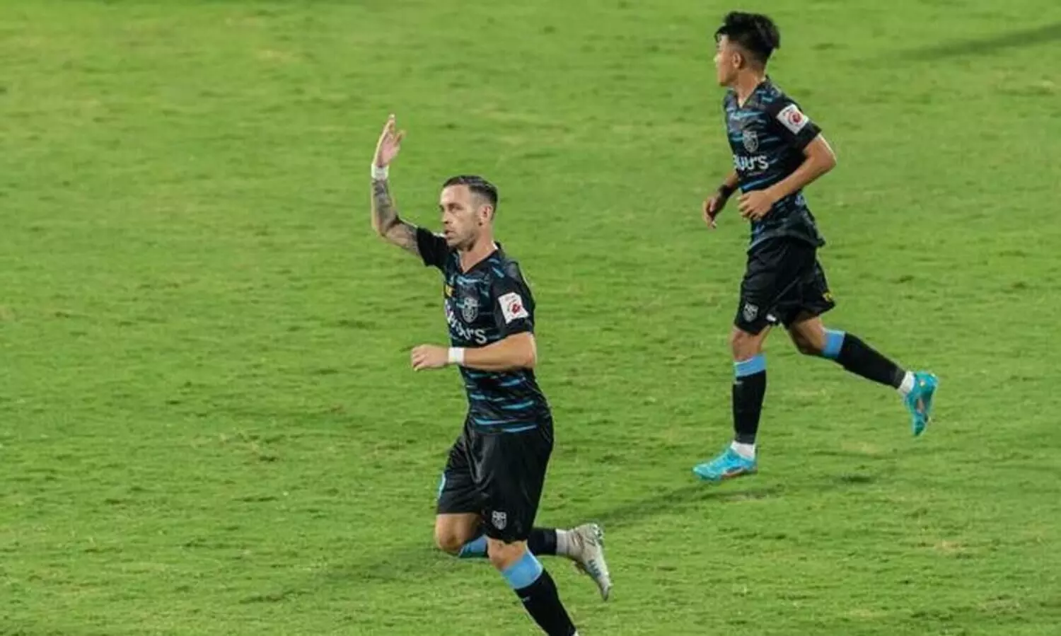 മൈതാനത്ത് പൊരിഞ്ഞ ഗോളടി; കേരള ബ്ലാസ്റ്റേഴ്സ്- എഫ്.സി ഗോവ മത്സരം സമനിലയിൽ