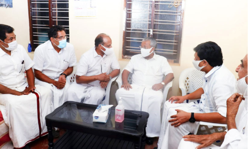 Death of mother Chief Minister came to convey his condolences to Minister Ahamed devarkovil Death of mother Chief Minister came to convey his condolences to Minister Ahamed devarkovil