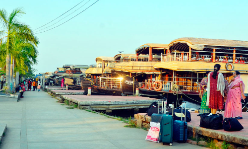 അനധികൃത ഹൗസ് ബോട്ടുകൾക്ക് പൂട്ടിടാൻ തുറമുഖ വകുപ്പ്