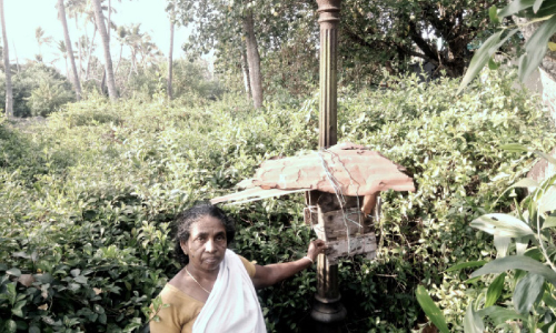 ആ കാവൽവിളക്ക് ചന്ദ്രമതിയുടേതല്ല