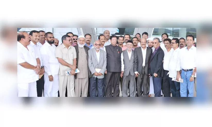 കെ.എം.സി.സിയുടെ കൈത്താങ്ങ്: സന്ധിസംഭാഷണങ്ങളിൽ മധ്യസ്ഥൻ കെ.എം.സി.സിയുടെ കൈത്താങ്ങ്: സന്ധിസംഭാഷണങ്ങളിൽ മധ്യസ്ഥൻ